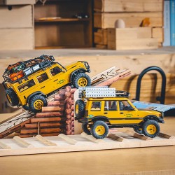 FMS FCX24M Land Rover Camel Trophy -erikoisversio radiollaohjattava 1/24 neliveto kiipeilyauto LED-valoilla