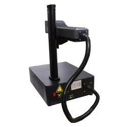 Laserkaiverruskone Raycus 30 watin 150×150 mm ilmajäähdytys erittäin tarkka EZCAD-yhteensopiva