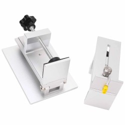 Säädettävät kiskopuristimet liukuvalla tappirakenteella sopivat eri pöytäkorkeuksiin ja kiskoihin