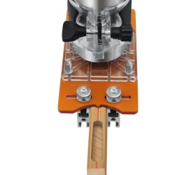 Sopii 65 mm trimmauskoneille kaksitoiminen uritettu alumiinikiinnike piilokiinnikkeille asteikolla