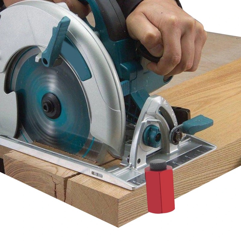 Kaksi neliömuotoista apukiinnikettä tarkkoihin porrasmittauksiin ja täydelliseen kehystykseen