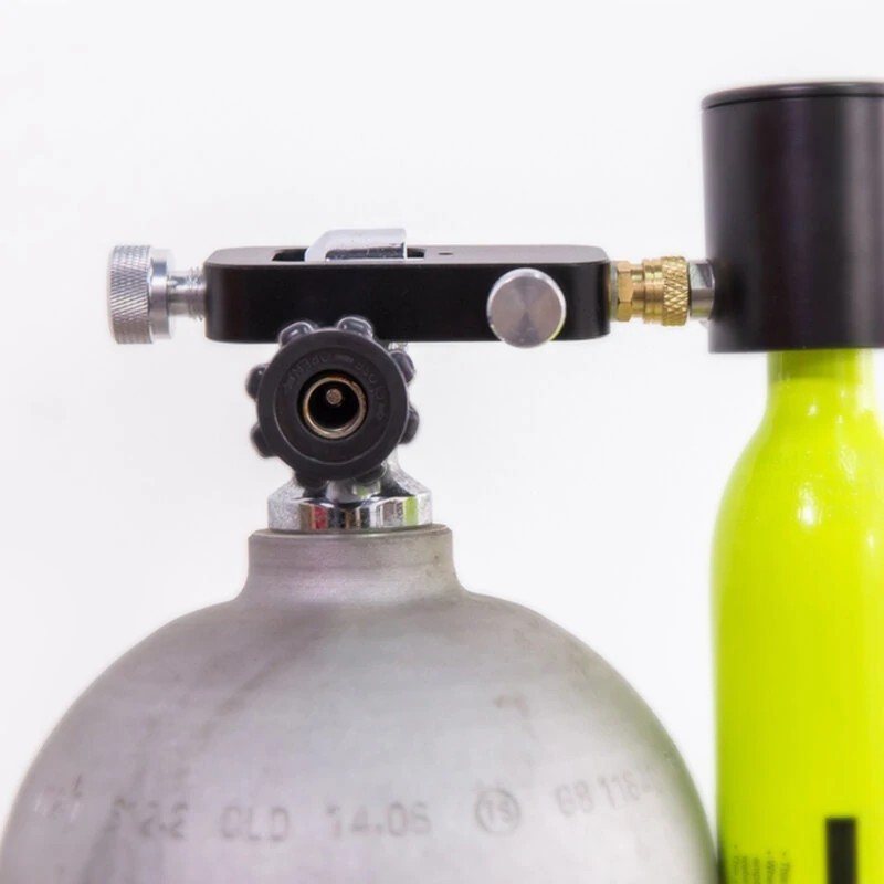 SMACO sukellusilmasäiliön 8 mm naiskierreinen pikaliitin G5/8 alumiini