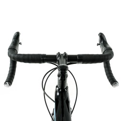 CFM 700C hiilikuiturunko maantiepyörä 2x10-vaihteinen mekaaniset jarrut nettopaino noin 9,2 kg