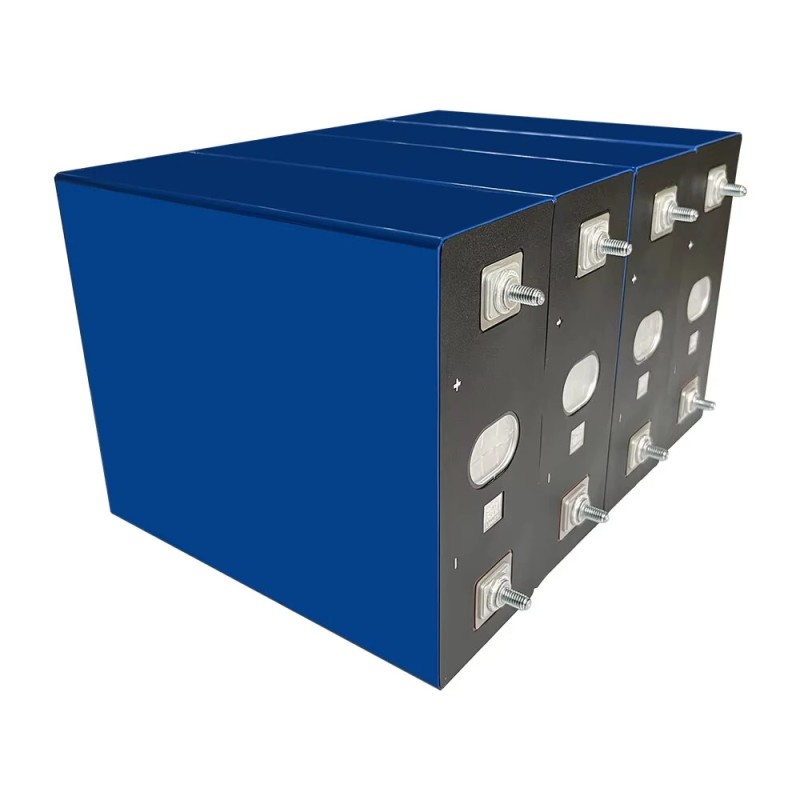 Blackcell REPT neljän kappaleen litiumrautafosfaatti 3 2 voltin 320 ampeeritunnin akkusarja