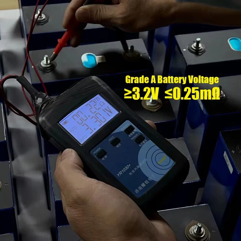 Blackcell REPT neljän kappaleen litiumrautafosfaatti 3,2 voltin 320 ampeeritunnin akkusarja