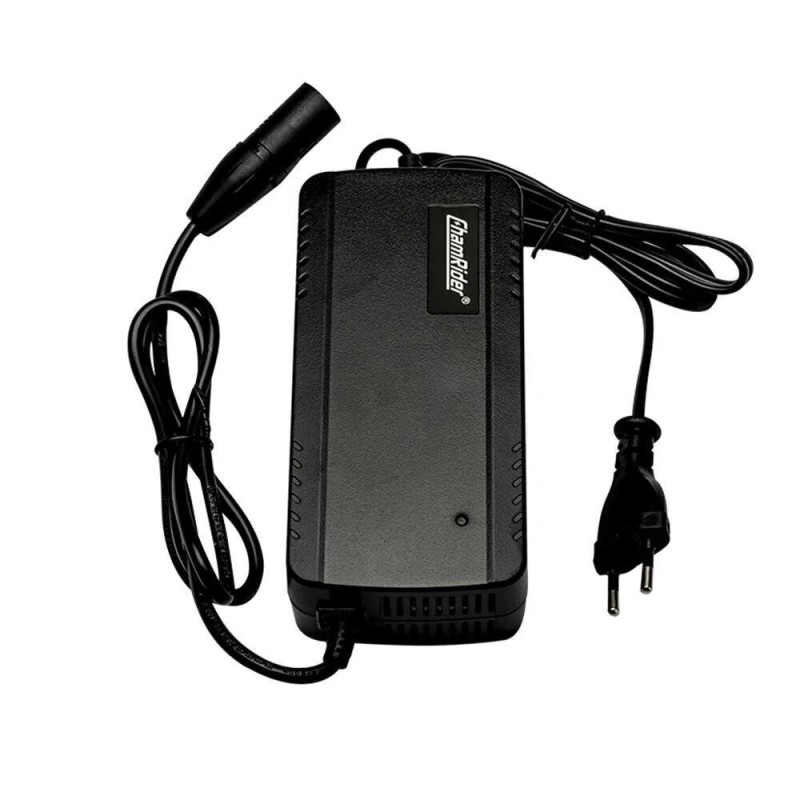 ChamRider 48V 45Ah 2160Wh kolmioakku 21700-kennoilla 50A BMS IP65 nopea 4A laturi sopii 250W-2000W moottoreille