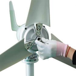 S-muotoinen 6-lapainen tuuliturbiinijärjestelmä ohjaimella ja 300W invertterillä 12V/24V automaattinen lataus IP6-suojaus