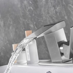 Älykäs led digitaalinen lämpötilanäyttö pesuallashana kuuma ja kylmä vesiputoussekoitin