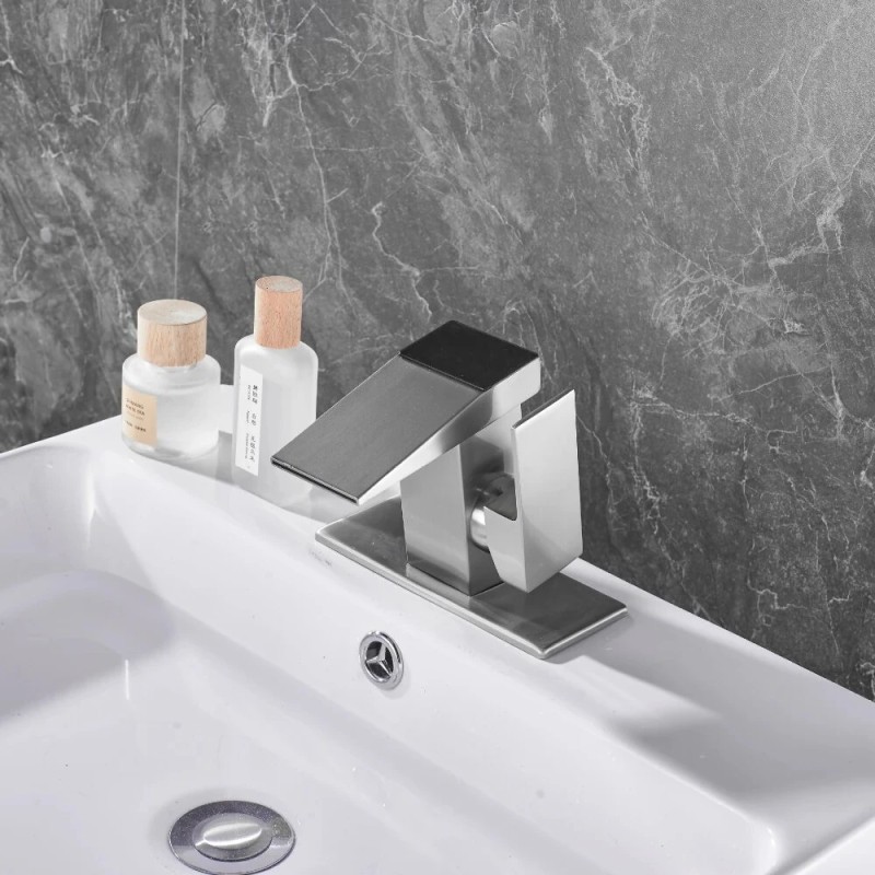 Älykäs led digitaalinen lämpötilanäyttö pesuallashana kuuma ja kylmä vesiputoussekoitin