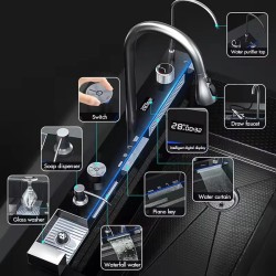 Integroitu digitaalinen näyttö keittiöhana pesuallas alasvedettävä kaksoisvesiputous saippua-annostin ruostumaton teräs