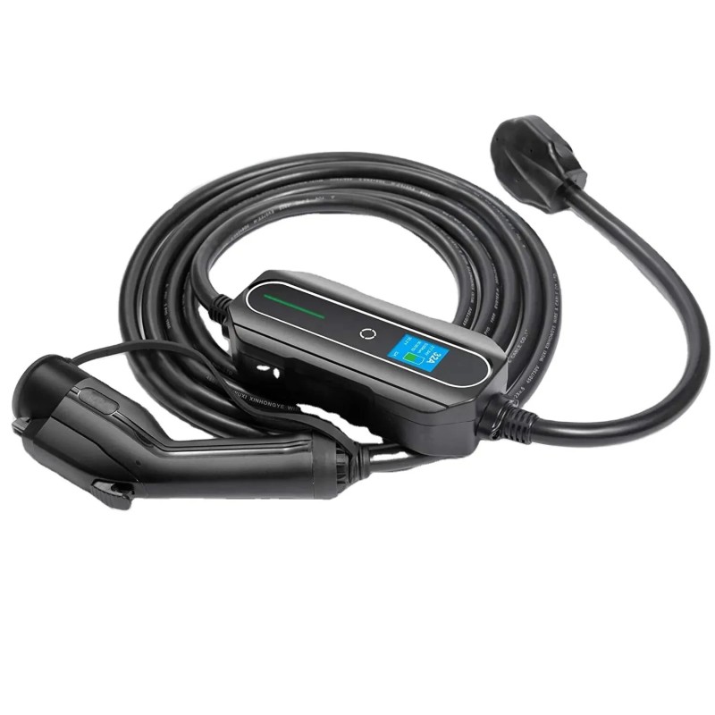 Seinäkiinnitteinen kotilatausasema tyyppi kaksi säädettävällä viiden metrin johdolla kolmekymmentäkaksi ampeerin virralla