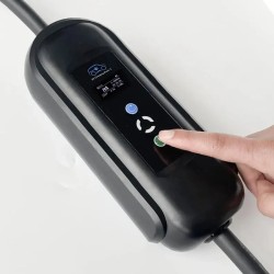 Kannettava kymmenen metrin kuudentoista ampeerin kolmivaiheinen yhdentoista kilowatin sähköauton pikalaturi kotiin