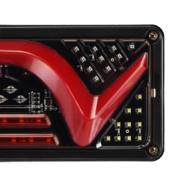 Kaksi LED-vedenpitävää perävaunun takavaloa jarru- ja dynaaminen vilkkuvalo kuorma-autoon